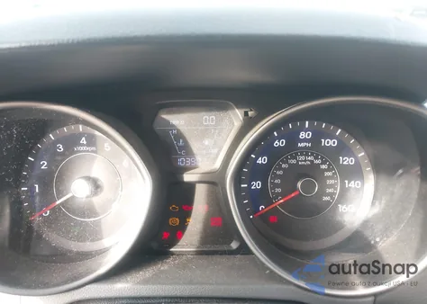 2015 Hyundai Elantra Se z USA, uszkodzony, nr VIN 5NPDH4AE2FH583372